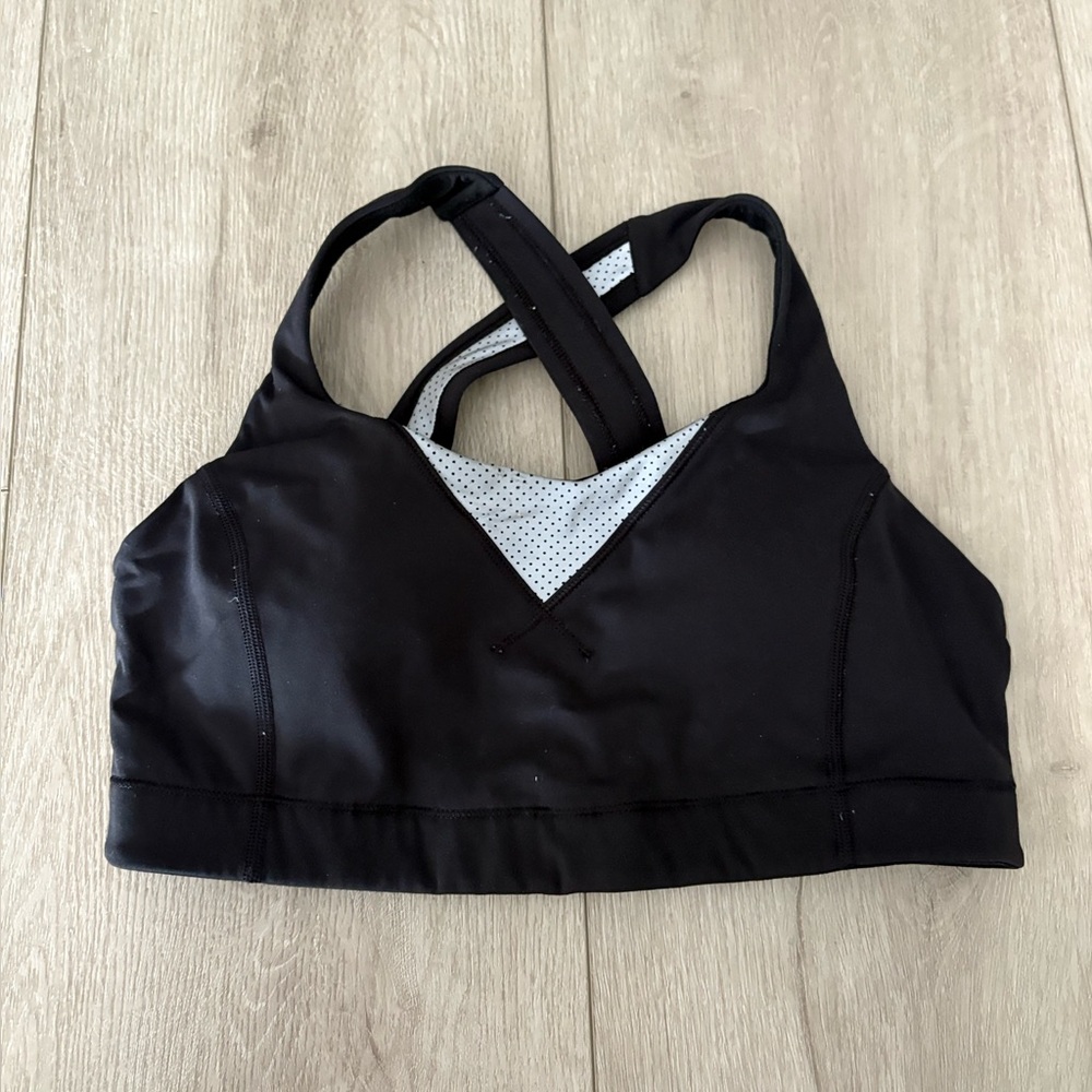 Lululemon In A Flash Bra II *Reflective* - size 6